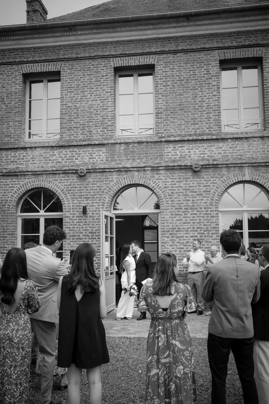 Adrien & Lucia — mariage civil — photograph 9 of 17. [Description to be refined]